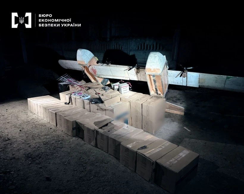 основне зображення для Сигарети «літали» за кордон: БЕБ викрило дрон-контрабанду